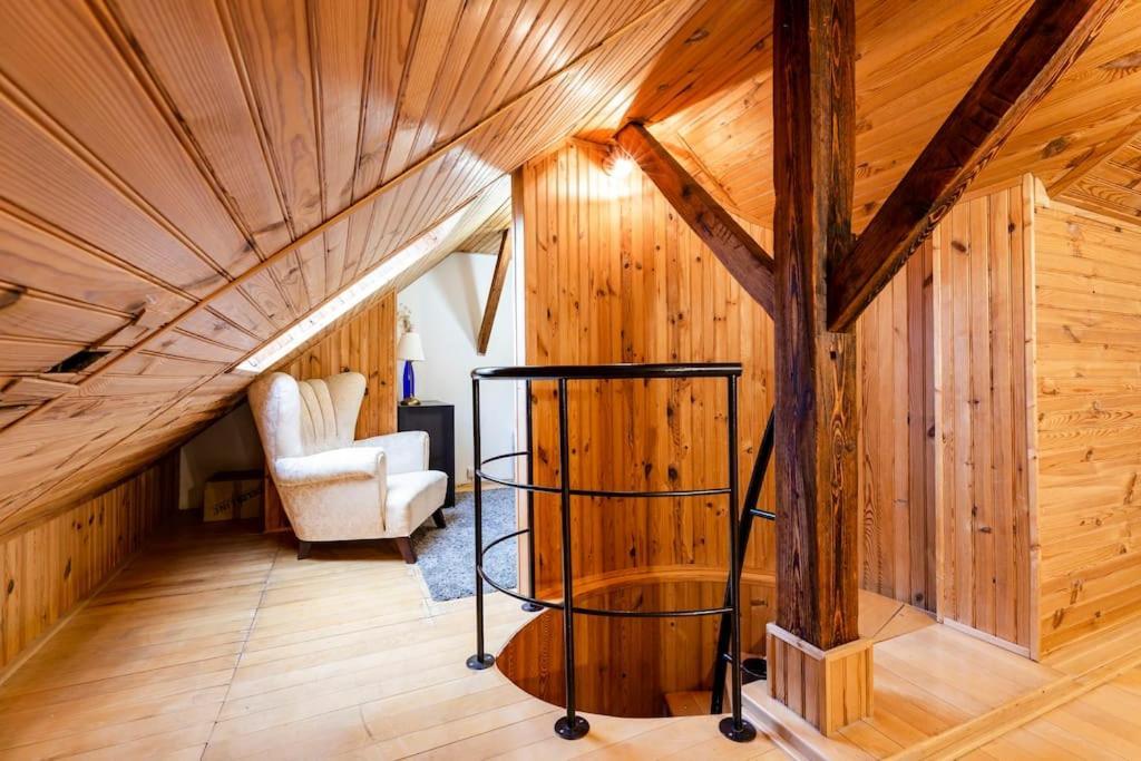 Rooftop 180M2 Loft With Private Sauna, Bratislava Luaran gambar