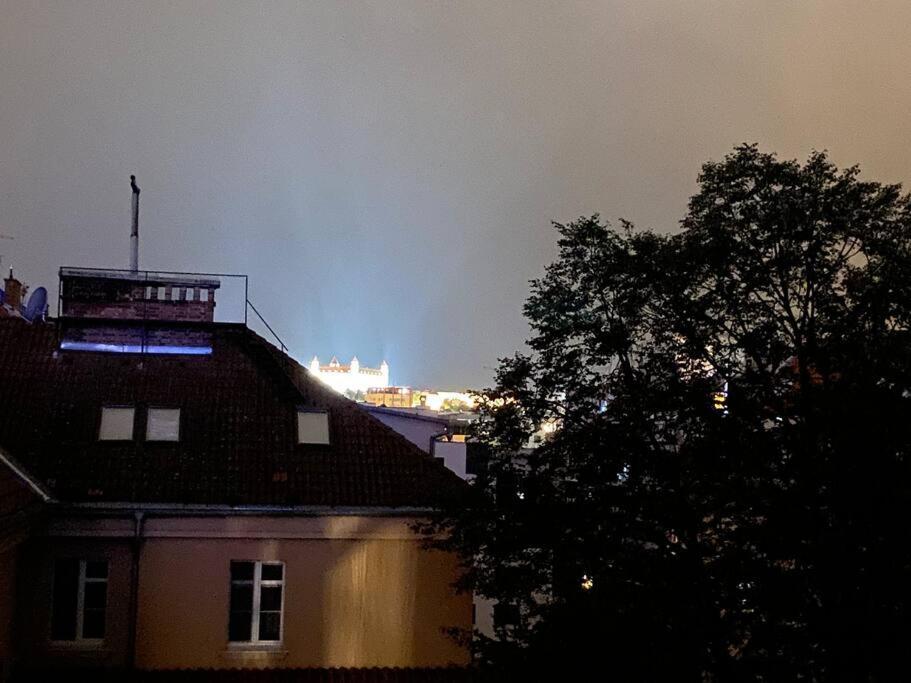 Rooftop 180M2 Loft With Private Sauna, Bratislava Luaran gambar