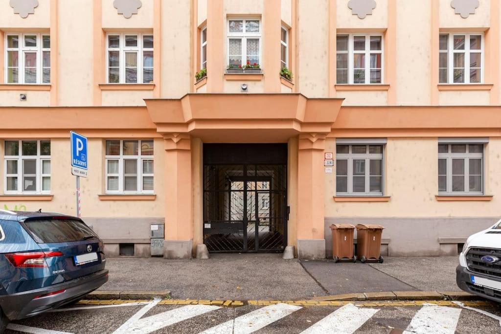 Rooftop 180M2 Loft With Private Sauna, Bratislava Luaran gambar